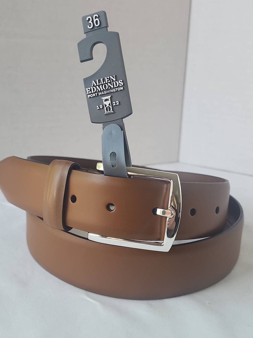 Allen Edmonds Walnut Midland Ave Leather Belt 36 / 91 Mens Brown 19090 NEW USA